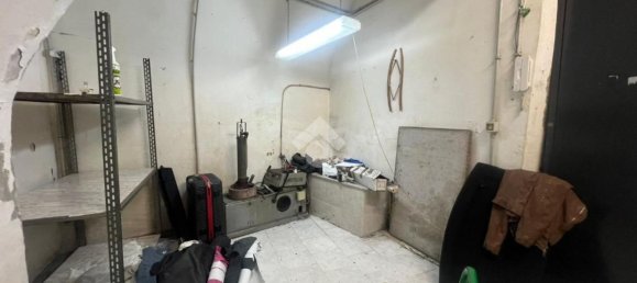 113m² Warehouse in Naples, Italy No. 258801 9