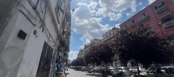 113m² Warehouse in Naples, Italy No. 258801 2