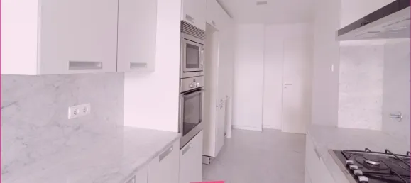 Apartamento de 3 dormitorios en Funchal, Portugal No. 171112 3