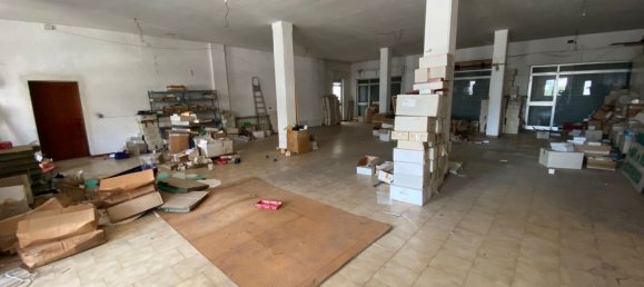 216m² Commercial property in San Giovanni Teatino, Italy No. 278448 13