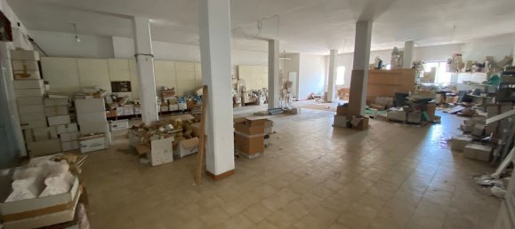 216m² Commercial property in San Giovanni Teatino, Italy No. 278448 15
