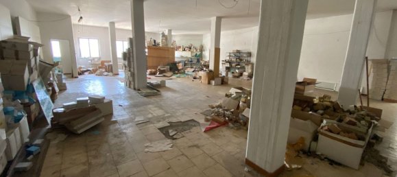 216m² Commercial property in San Giovanni Teatino, Italy No. 278448 14