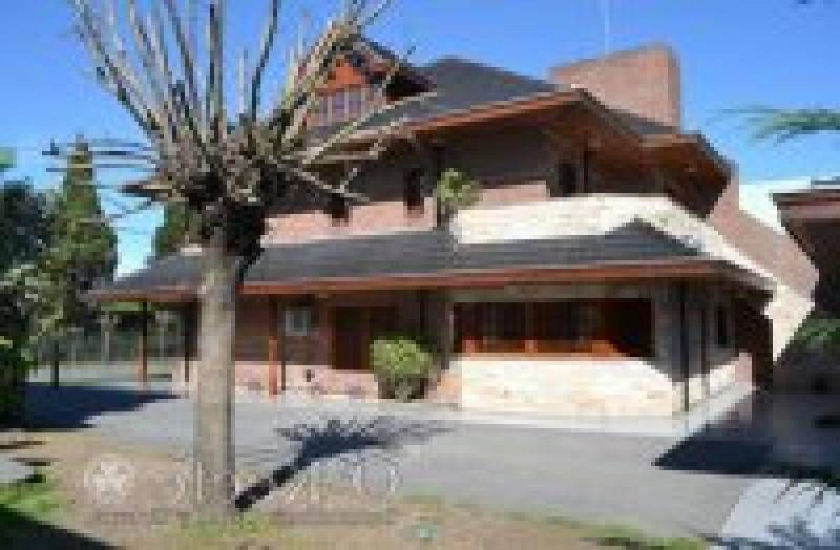 4 Schlafzimmer Haus in Berazategui, Argentina, Nr. 64225