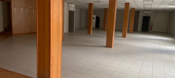 300m² Commercial property in Mazamet, France No. 296756 2