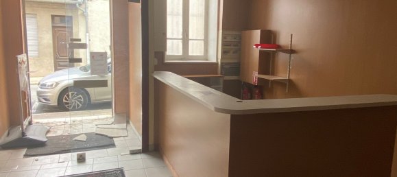 300m² Commercial property in Mazamet, France No. 296756 5