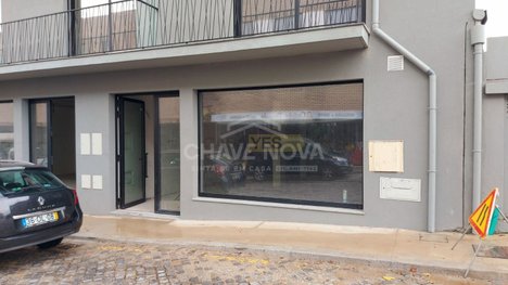 99m² Commercial property in Matosinhos, Portugal No. 42879