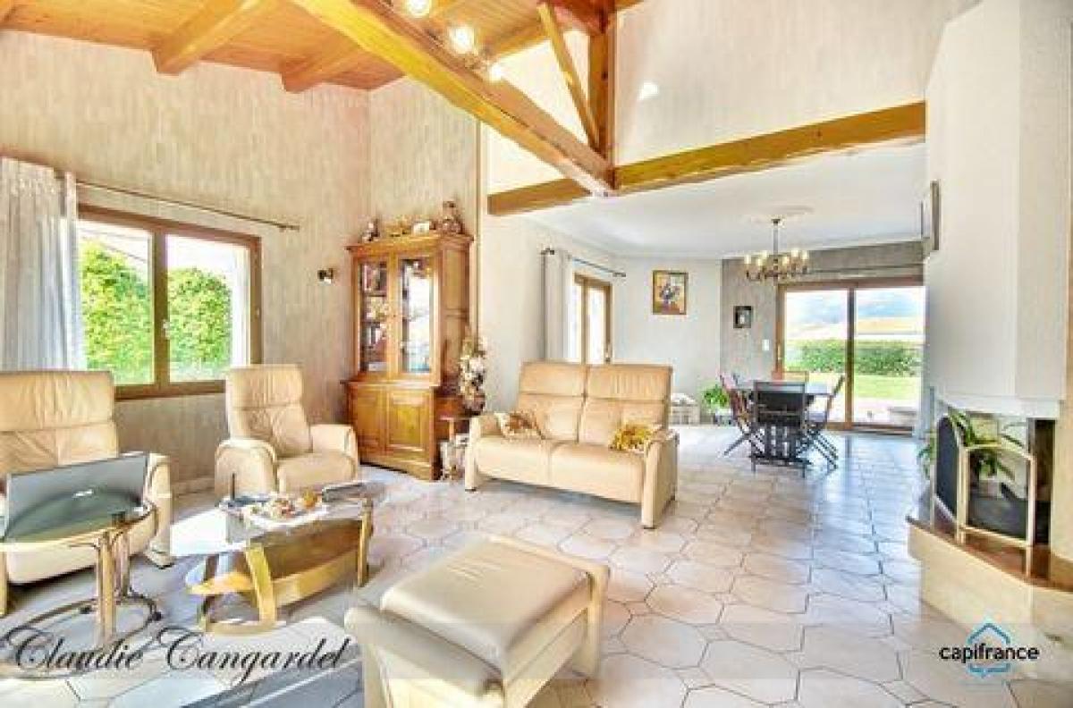 Casa de 3 dormitorios en La Rochelle, France No. 32332