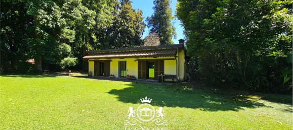 Villa de 4 dormitorios en Castelletto sopra Ticino, Italy No. 329224 18