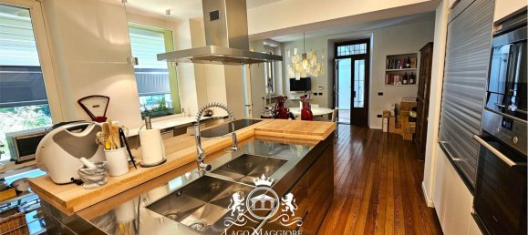 Villa de 4 dormitorios en Castelletto sopra Ticino, Italy No. 329224 34