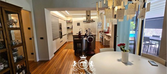 Villa de 4 dormitorios en Castelletto sopra Ticino, Italy No. 329224 33