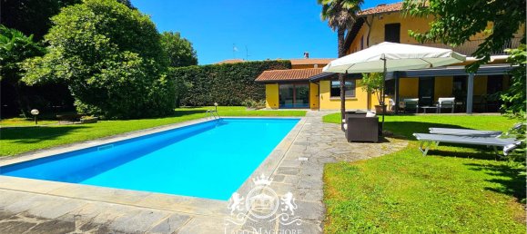 Villa de 4 dormitorios en Castelletto sopra Ticino, Italy No. 329224 4