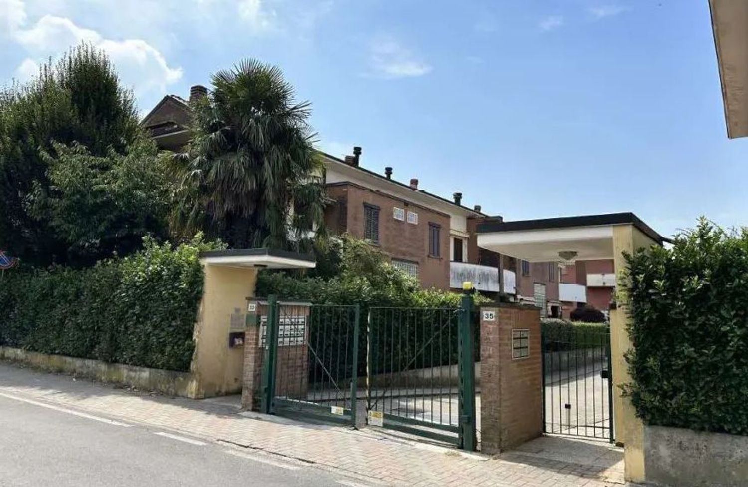4-Zimmer Doppelhaus in Cesano Maderno, Italy, Nr. 186909