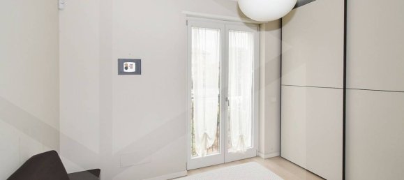 3 rooms Apartment in Legnano, Italy No. 21411 7