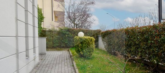 3 rooms Apartment in Legnano, Italy No. 21411 15
