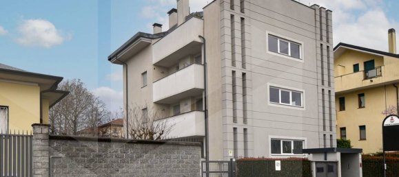 3 rooms Apartment in Legnano, Italy No. 21411 19