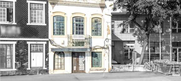 170m² Building in Faro, Portugal No. 117430 3