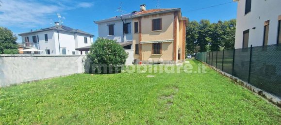 Вилла с 2 спальнями в Тревильо, Италия № 355749 4