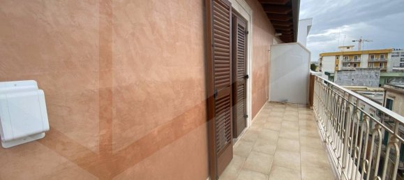 3 rooms Apartment in Bitonto, Italy No. 20296 12