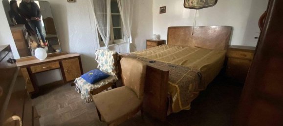 5 rooms House in Vetto, Italy No. 109428 12