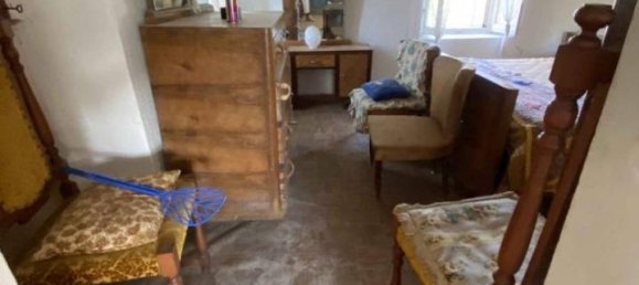 5 rooms House in Vetto, Italy No. 109428 15