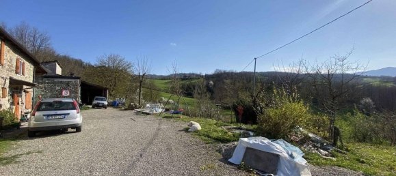 5 rooms House in Vetto, Italy No. 109428 18