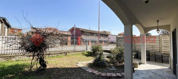 3 Schlafzimmer Villa in Landriano, Italy, Nr. 7832 30