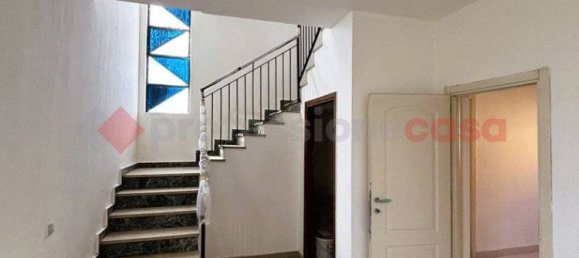 3 Schlafzimmer Villa in Landriano, Italy, Nr. 7832 33