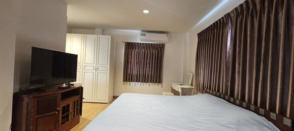 4 bedrooms House for sale in Pattaya, Chonburi, Eastern Thailand, Thailand № 73987 15