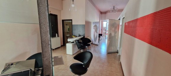 Коммерческая недвижимость 70м² в Тури, Италия № 177984 5