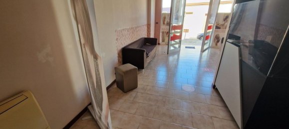 Коммерческая недвижимость 70м² в Тури, Италия № 177984 9