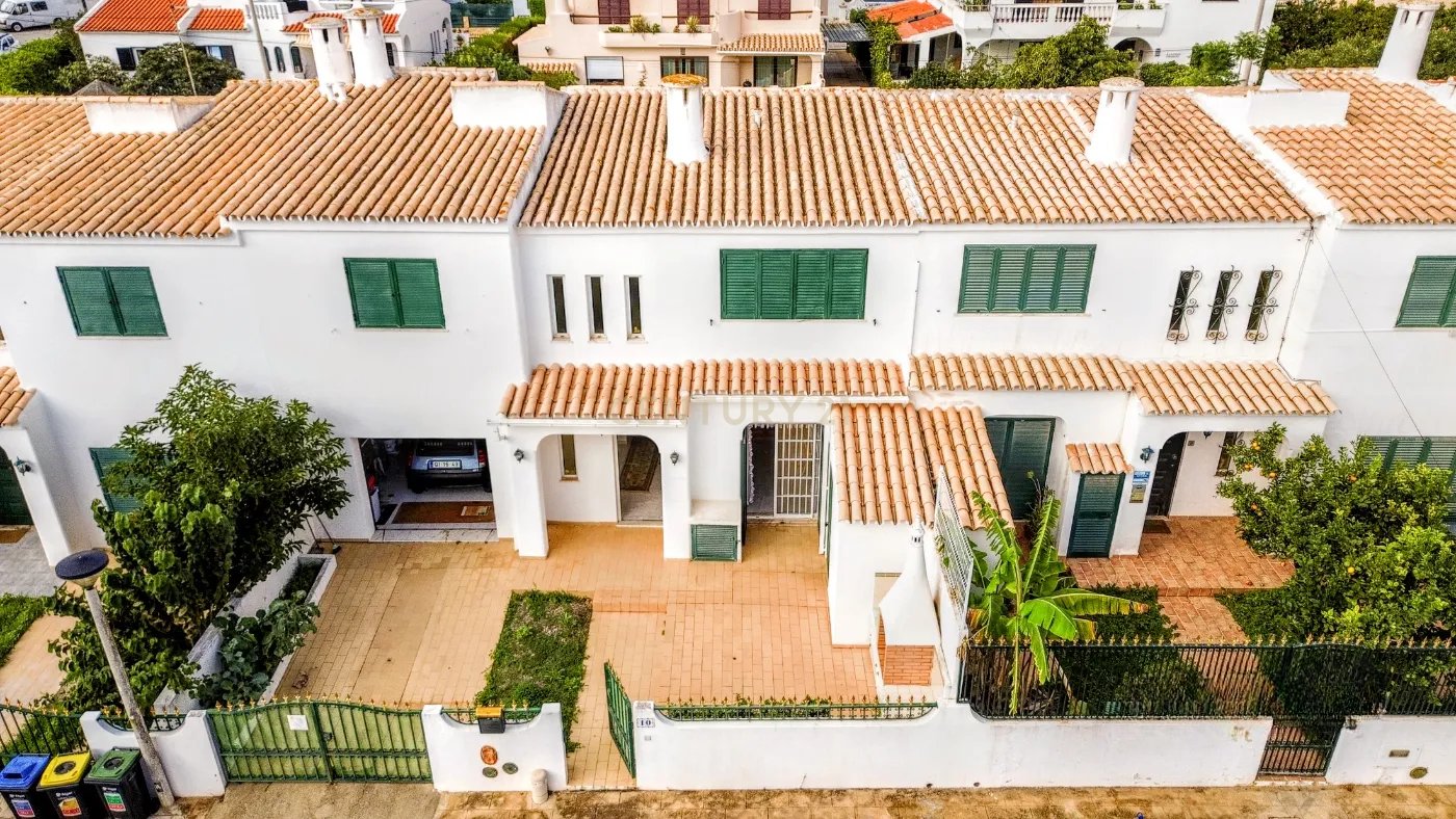 Villa de 4 dormitorios en Montenegro, Portugal No. 213532