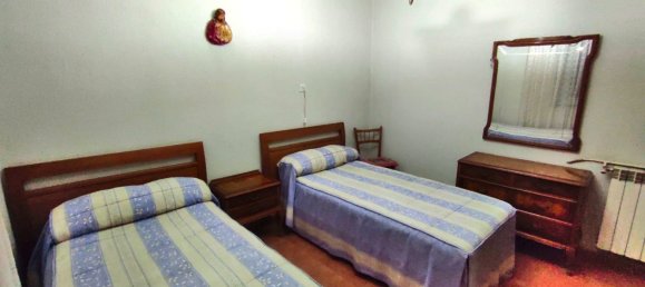 4 bedrooms Townhouse in Chozas de Abajo, Spain No. 76877 13