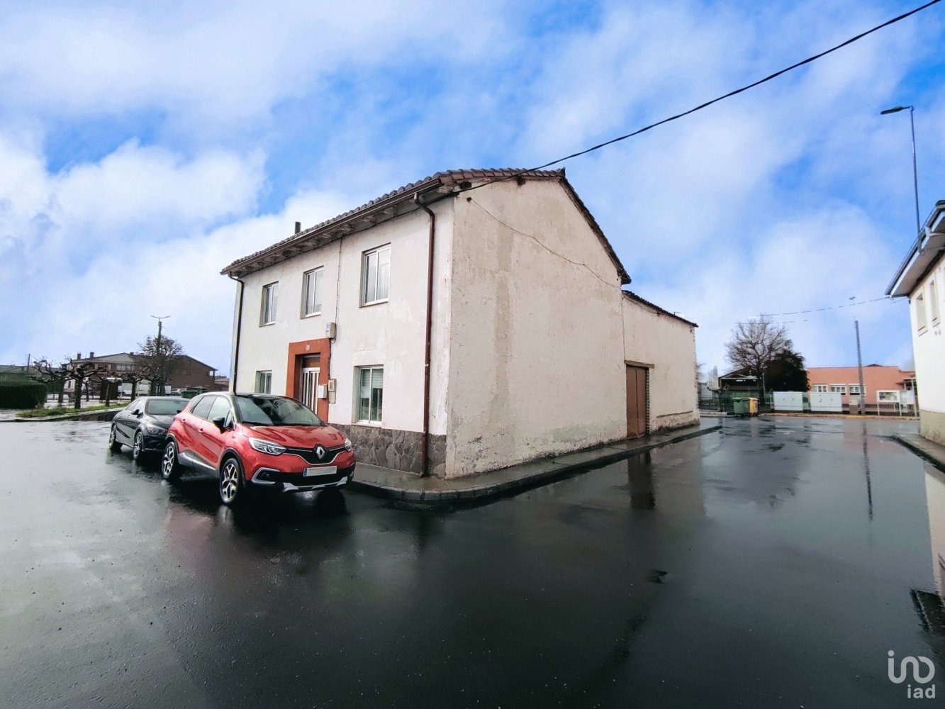 4 bedrooms Townhouse in Chozas de Abajo, Spain No. 76877