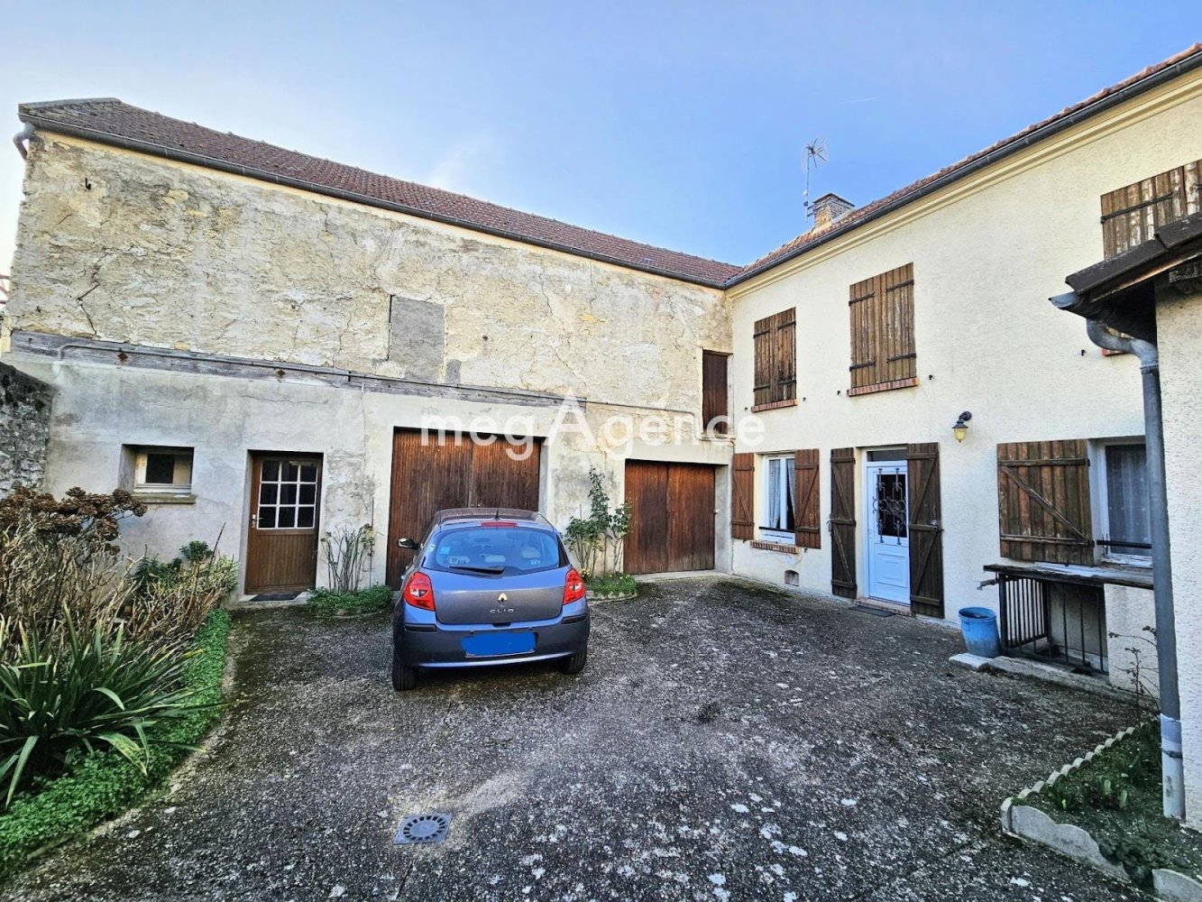 Casa de 3 dormitorios en Flins-sur-Seine, France No. 108116