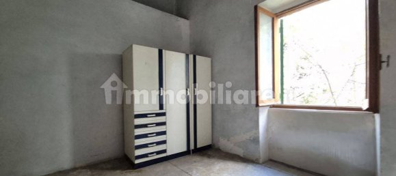 4 bedrooms House in Nocciano, Italy No. 39729 7