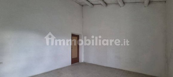 4 bedrooms House in Nocciano, Italy No. 39729 15