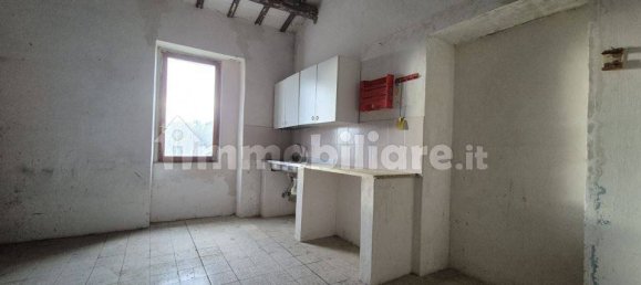 4 bedrooms House in Nocciano, Italy No. 39729 5