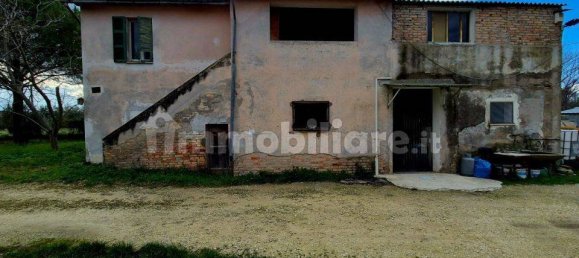 4 bedrooms House in Nocciano, Italy No. 39729 23