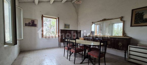 4 bedrooms House in Nocciano, Italy No. 39729 8