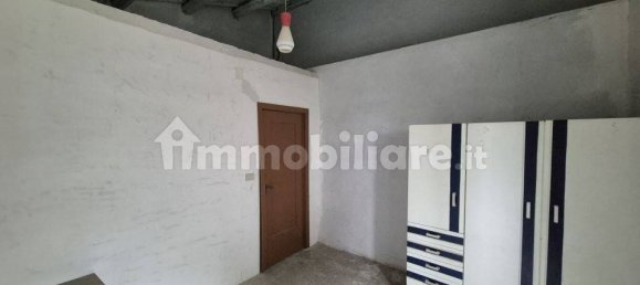 4 bedrooms House in Nocciano, Italy No. 39729 6