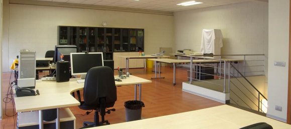 2 rooms Office in Vignola, Italy No. 133999 10