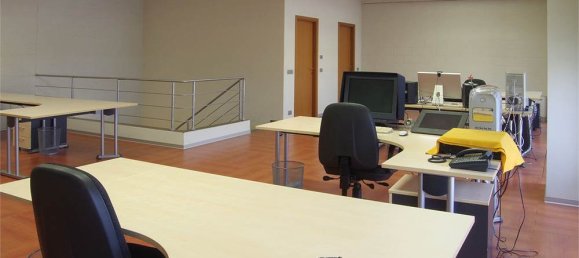 2 rooms Office in Vignola, Italy No. 133999 12