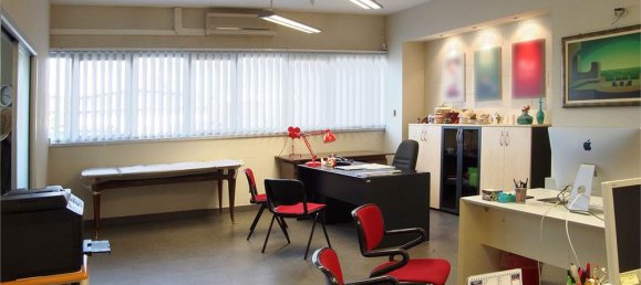 2 rooms Office in Vignola, Italy No. 133999 3