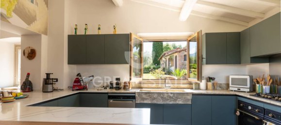 6 bedrooms House in Reggello, Italy No. 271499 34