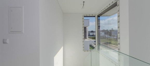 3 Schlafzimmer Villa in Setubal, Portugal, Nr. 130899 8