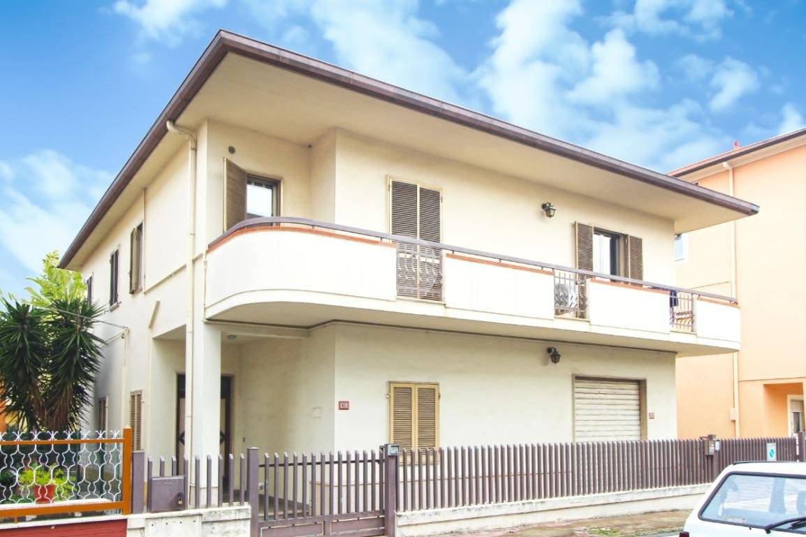 3 bedrooms Apartment in Alba Adriatica, Italy No. 152826