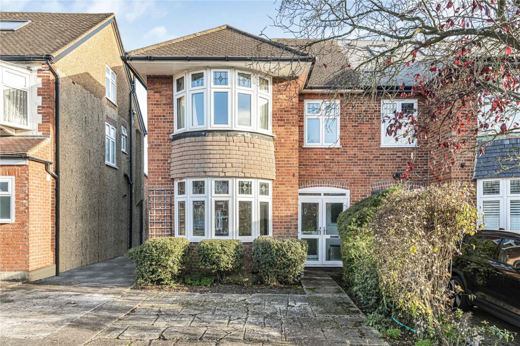 4 bedrooms House in Totteridge, United Kingdom No. 6710