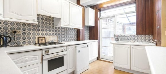 4 bedrooms House in Totteridge, United Kingdom No. 6710 7