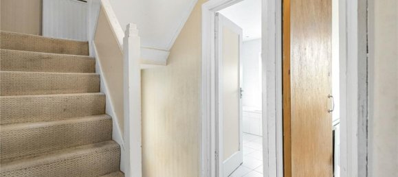 4 bedrooms House in Totteridge, United Kingdom No. 6710 10