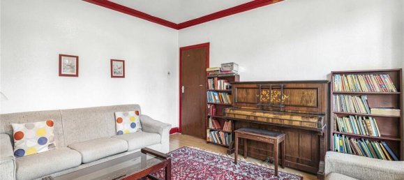 4 bedrooms House in Totteridge, United Kingdom No. 6710 5